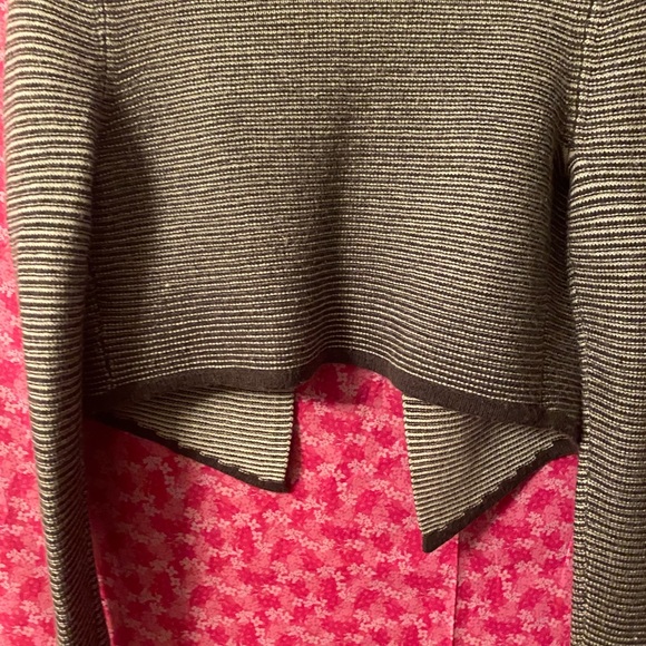 ♥️❄️Express Sweater Cover-up Size Large - Picture 5 of 6